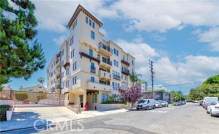 Elegant Newly Listed Avenida Prosser Condominium Located at 1817 Prosser Avenue #305
